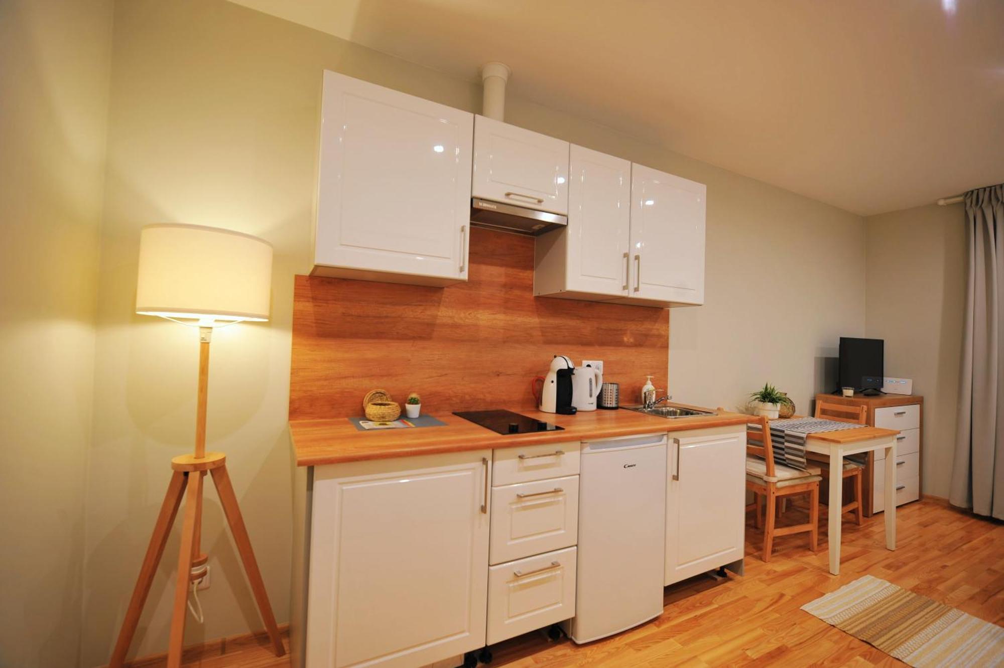 Central Comfort At Hanzas Residence, Stay Near Cafes, Bars, Museums & Esplanade Riga Room photo