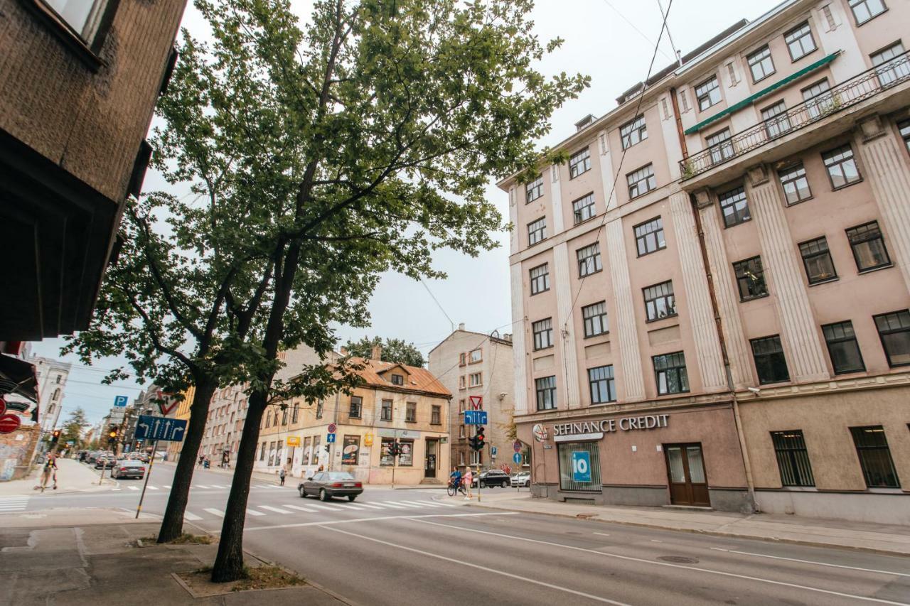 Central Comfort At Hanzas Residence, Stay Near Cafes, Bars, Museums & Esplanade Riga Exterior photo