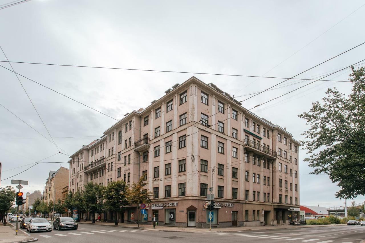 Central Comfort At Hanzas Residence, Stay Near Cafes, Bars, Museums & Esplanade Riga Exterior photo