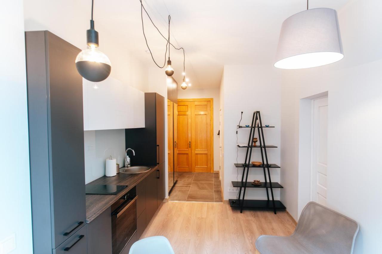 Central Comfort At Hanzas Residence, Stay Near Cafes, Bars, Museums & Esplanade Riga Exterior photo