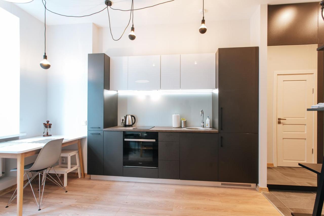 Central Comfort At Hanzas Residence, Stay Near Cafes, Bars, Museums & Esplanade Riga Exterior photo